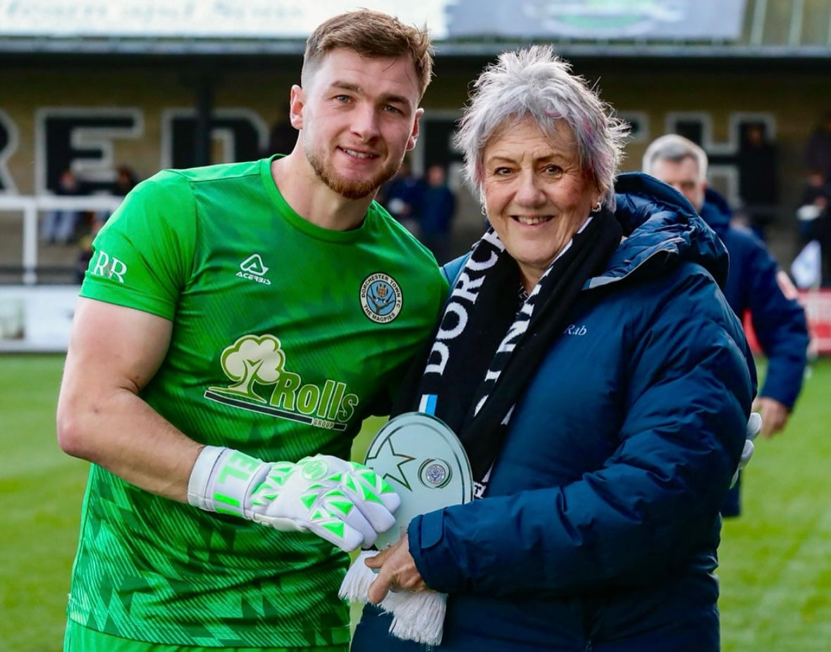 SCK Hybrid Negative Green Believe Goalkeeper Gloves