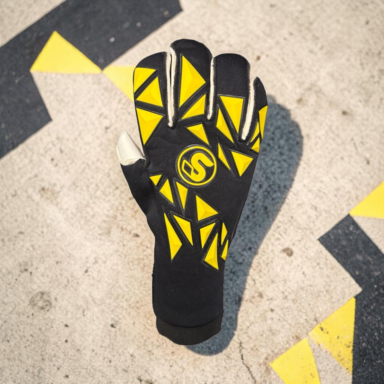 SCK Roll Finger Bumblebee Believe Goalkeeper Gloves